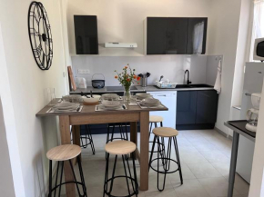 Jolie maison Climatisée entièrement rénovée Calme